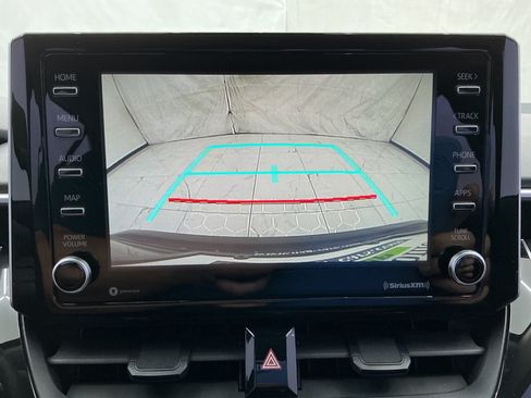 Used 2021 Toyota Corolla LE FWD image 34