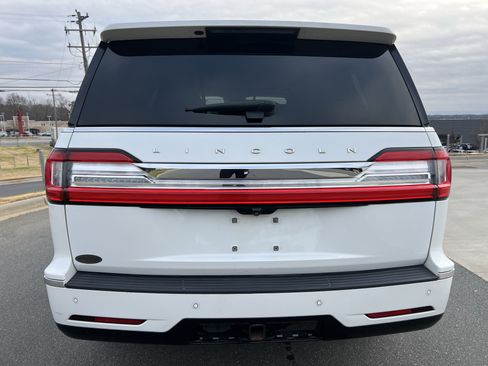 Used 2020 Lincoln Navigator Reserve w/ Luxury Package image 32