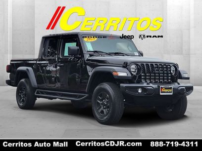 Certified 2023 Jeep Gladiator Sport