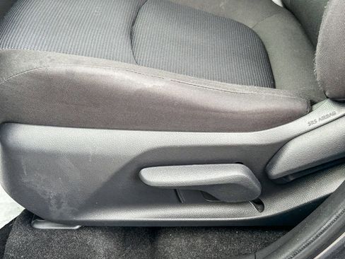 Used 2024 Toyota RAV4 LE image 22