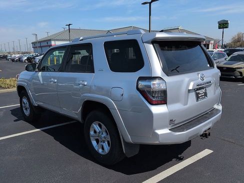 Used 2015 Toyota 4Runner SR5 image 5