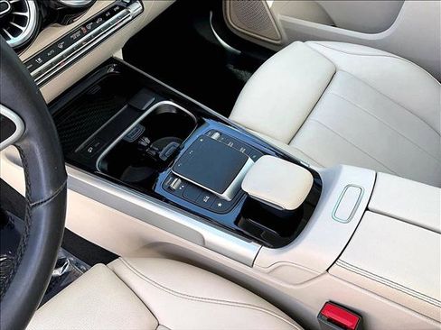 Used 2022 Mercedes-Benz GLB 250 image 15