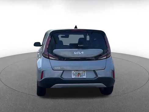 Used 2025 Kia Soul LX w/ LX Technology Package image 12