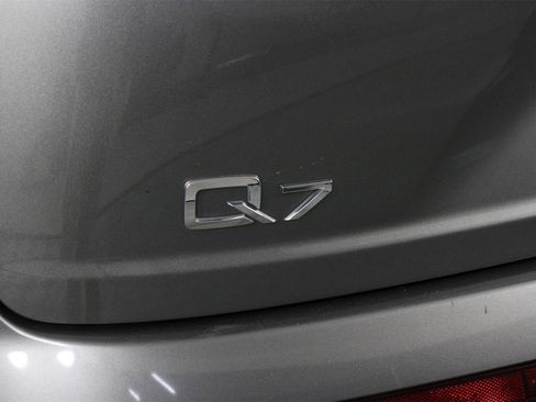 Used 2017 Audi Q7 3.0T Premium Plus image 22
