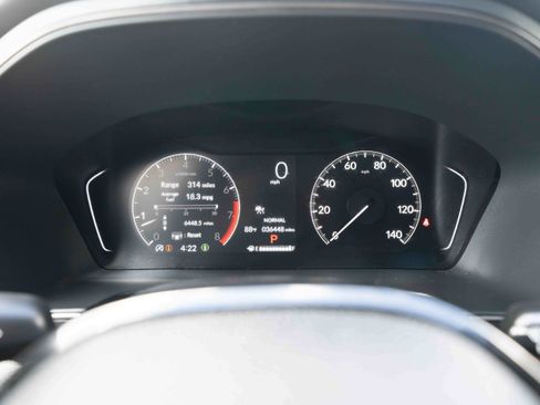 Used 2025 Honda Pilot TrailSport image 16