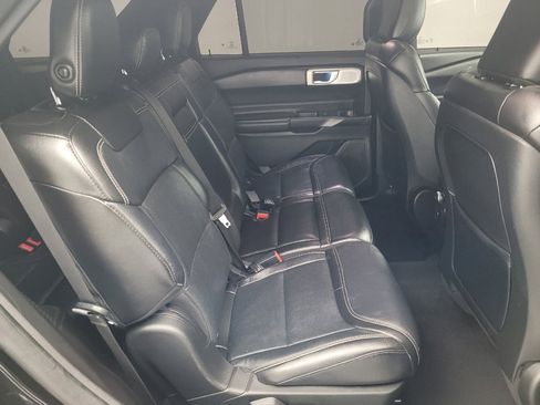 Used 2020 Ford Explorer ST w/ ST Street Pack image 19