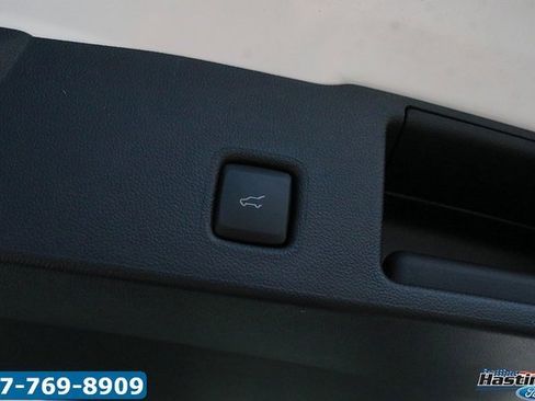 Used 2024 Ford Escape SE image 14