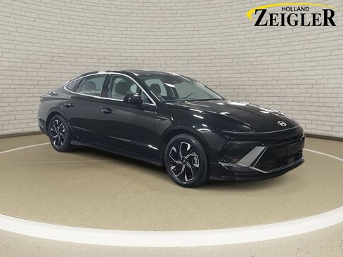 Certified 2025 Hyundai Sonata SEL image 3