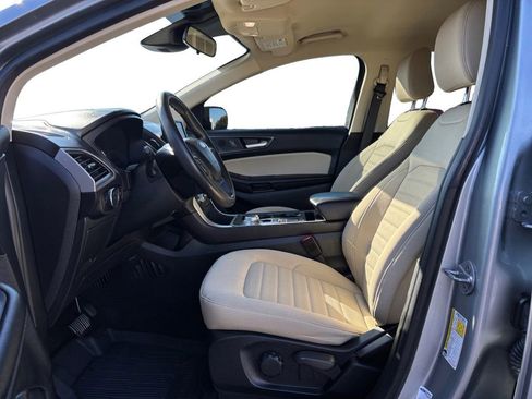 Used 2024 Ford Edge SE w/ Black Appearance Package image 14