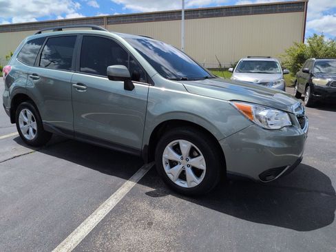 Used 2015 Subaru Forester 2.5i Premium w/ All-Weather Package AWD/4WD image 7