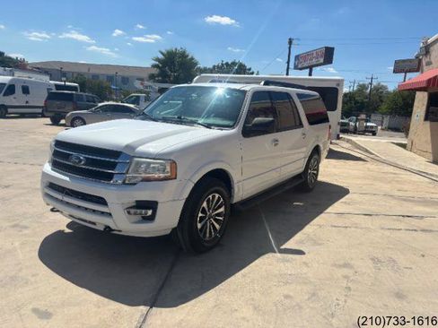 Used 2016 Ford Expedition EL XLT image 3