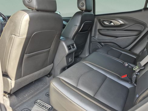 Used 2021 GMC Terrain SLT w/ Infotainment Package II FWD image 16