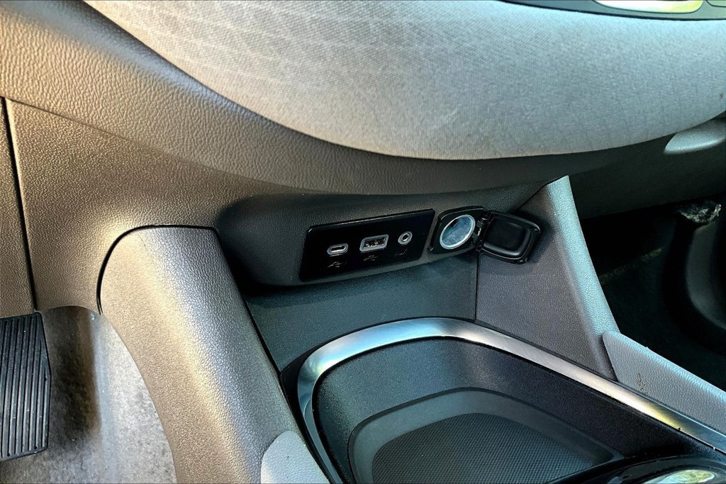 Used 2025 Chevrolet Malibu LT FWD image 17