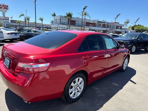 Used 2007 Toyota Camry XLE FWD image 3