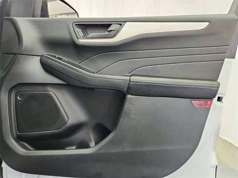 Used 2022 Ford Escape S image 27