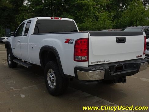 Used 2011 GMC Sierra 3500 SLT w/ SLT Convenience Package AWD/4WD image 9