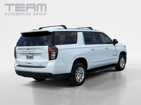 Used 2022 Chevrolet Suburban LT w/ Luxury Package AWD/4WD image 7