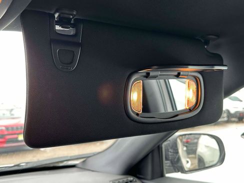 Used 2025 Jeep Compass Limited image 29