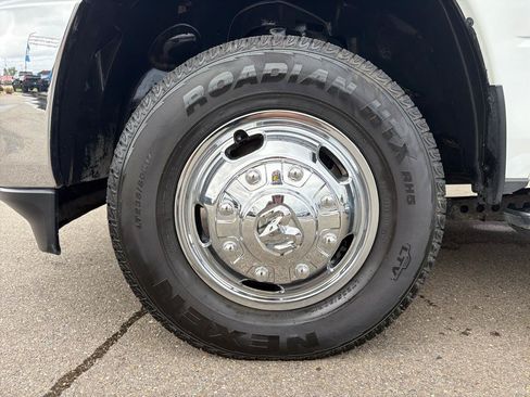 Used 2023 RAM 3500 Big Horn w/ Level 1 Equipment Group AWD/4WD image 24