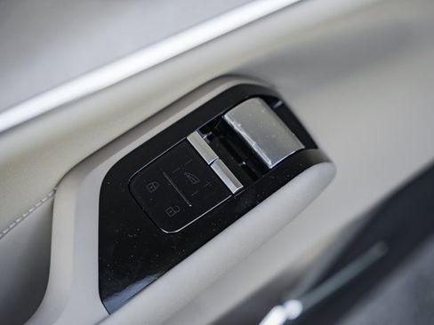 New 2025 Volvo EX90 Ultra w/ Protection Package Premier image 33