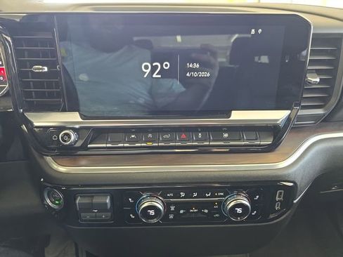 Certified 2025 GMC Sierra 1500 SLT AWD/4WD image 8