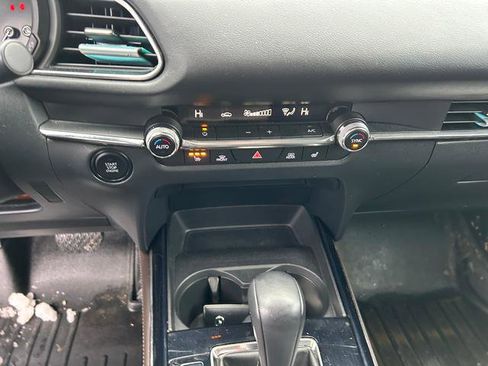 Used 2023 MAZDA CX-30 AWD 2.5 S w/ Premium Package image 16