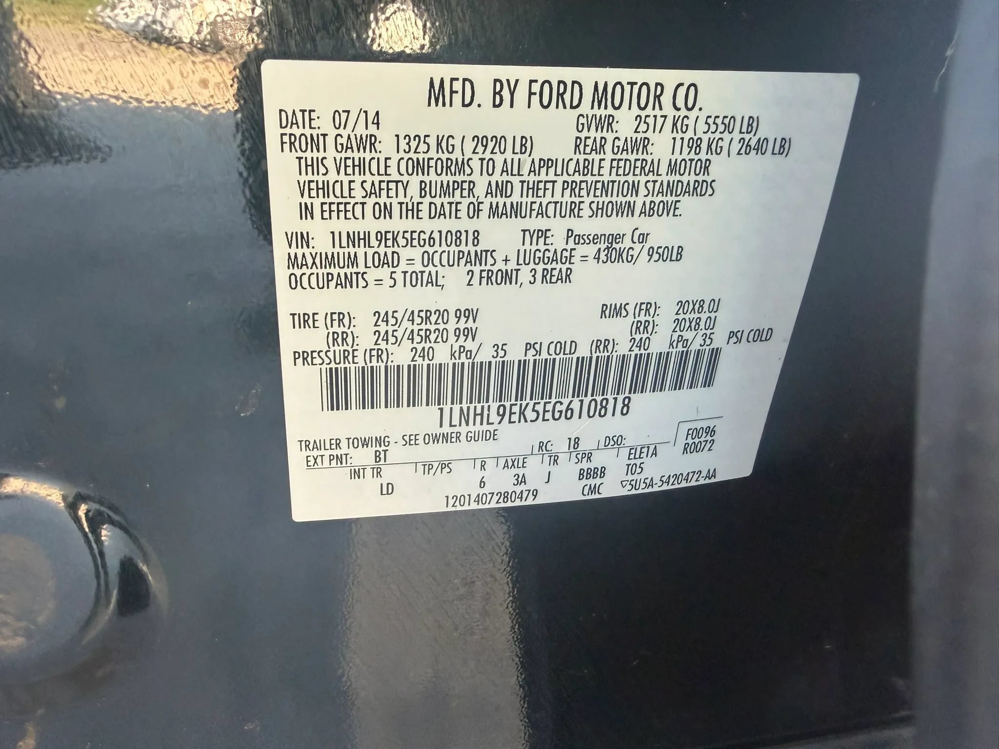 Used 2014 Lincoln MKS AWD image 30