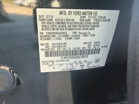 Used 2014 Lincoln MKS AWD image 30