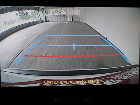 Used 2025 Toyota Corolla XLE FWD image 22