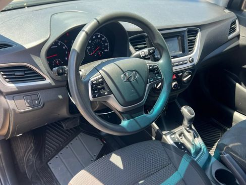 Used 2019 Hyundai Accent SE FWD image 11