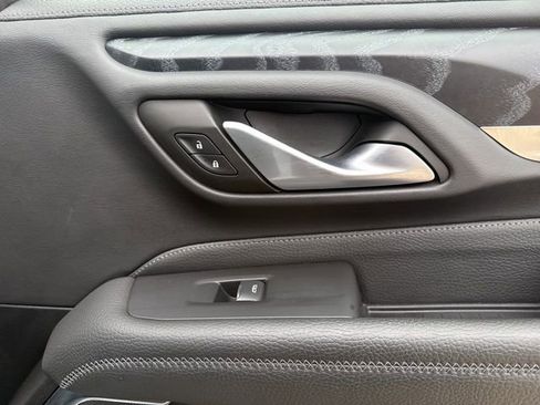 Used 2022 GMC Yukon XL Denali image 56