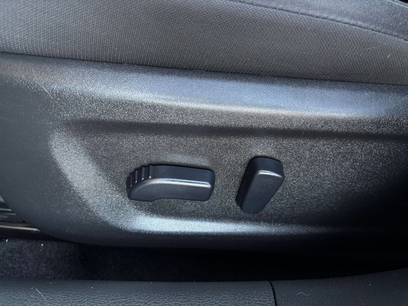 Used 2025 Nissan Altima 2.5 SV FWD image 21