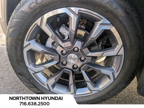 Used 2025 GMC Terrain Elevation w/ Elevation Premium Package image 42