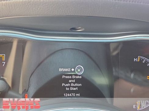 Used 2019 Jeep Grand Cherokee Overland AWD/4WD image 5