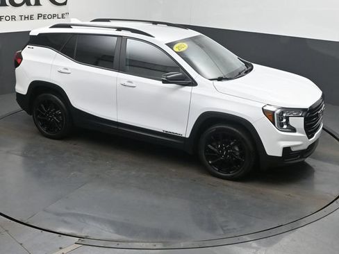 Used 2023 GMC Terrain SLE w/ Driver Convenience Package FWD image 38