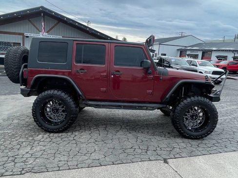 Used 2010 Jeep Wrangler Unlimited Rubicon w/ Trailer Tow Group image 6