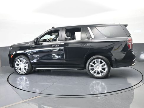 Used 2023 Chevrolet Tahoe High Country image 3