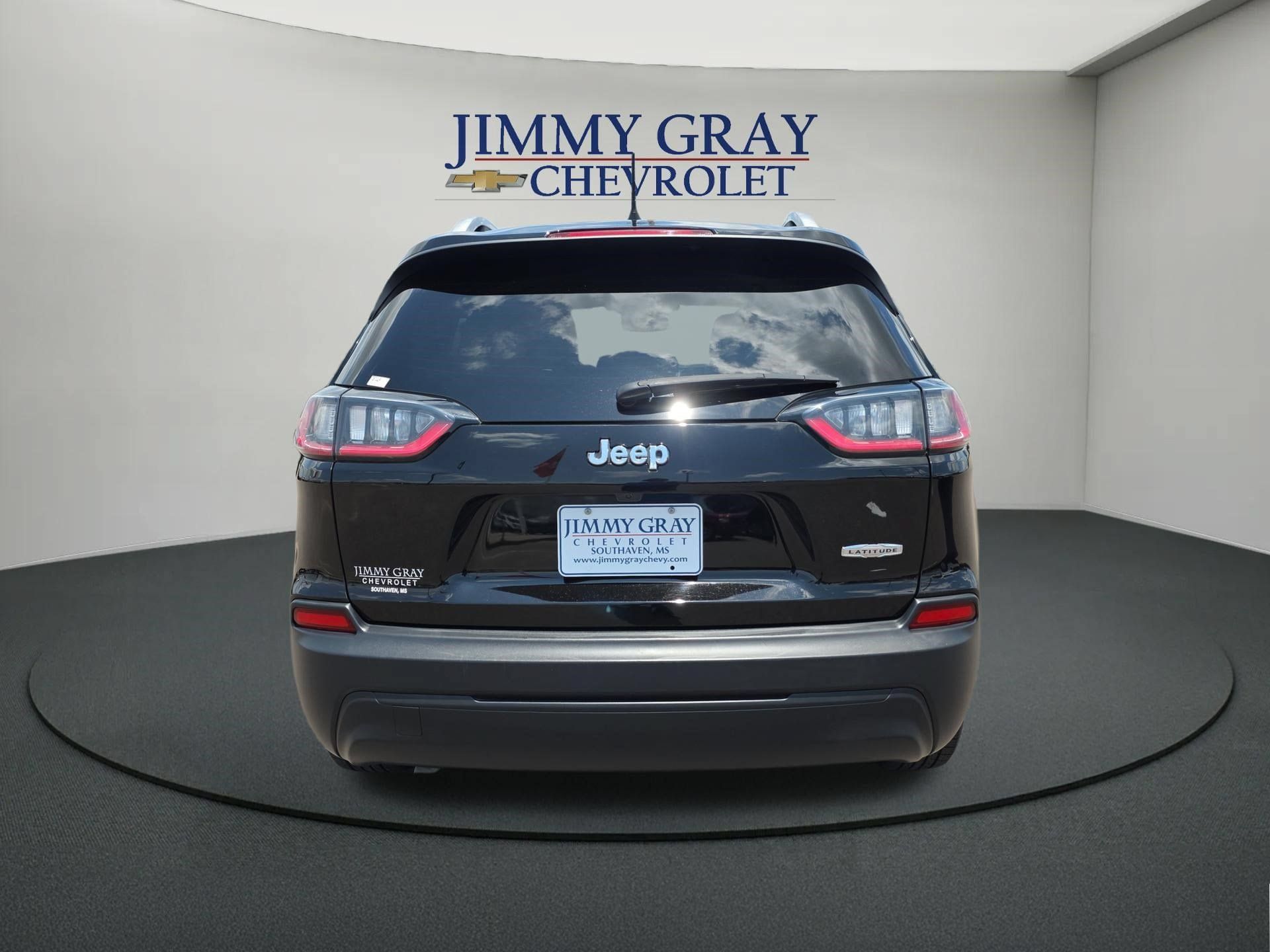 Used 2021 Jeep Cherokee Latitude FWD image 4