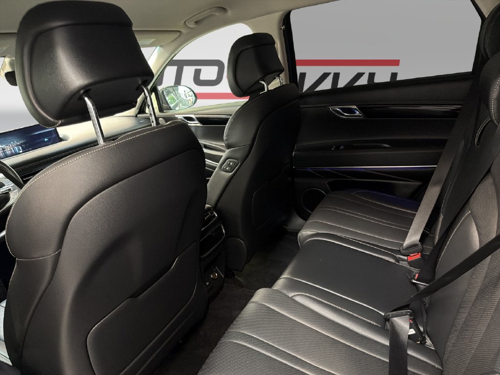 Used 2021 Genesis GV80 2.5T RWD image 16