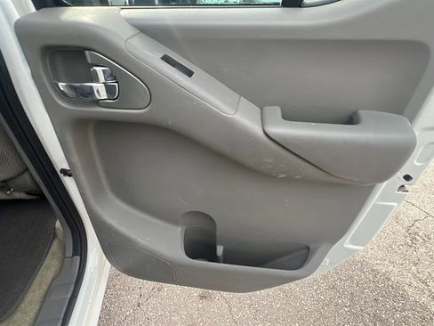 Used 2016 Nissan Frontier SV RWD image 23
