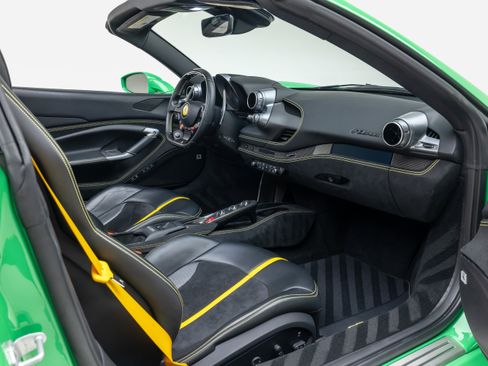 Certified 2023 Ferrari F8 Tributo RWD image 44