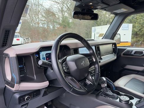 Used 2023 Ford Bronco Wildtrak AWD/4WD image 13