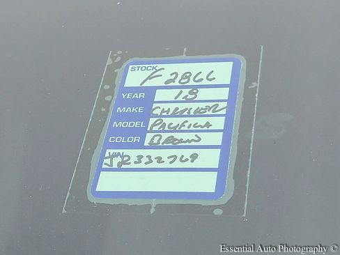 Used 2018 Chrysler Pacifica Touring Plus image 40