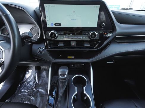 Used 2023 Toyota Highlander XSE image 26