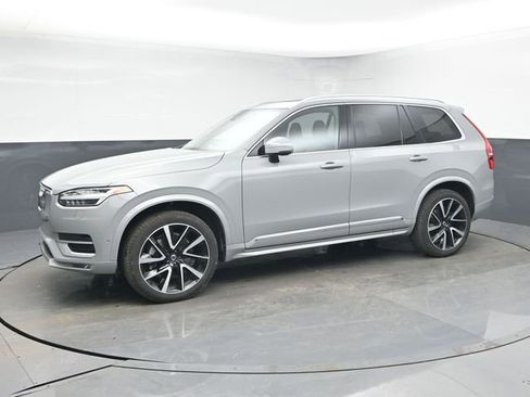 Used 2025 Volvo XC90 B6 Plus image 4