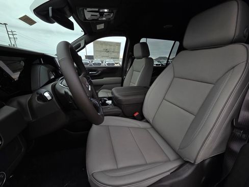 New 2026 GMC Yukon XL Elevation image 24