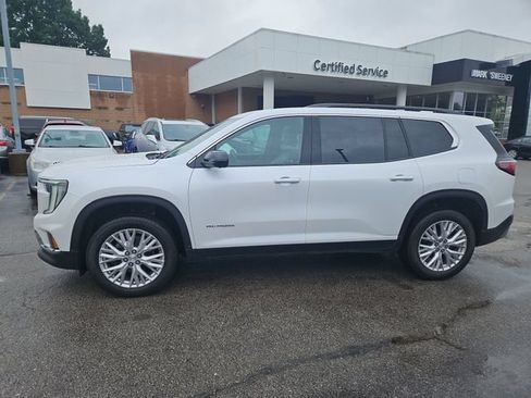 Used 2024 GMC Acadia Elevation w/ Luxury Package AWD/4WD image 29