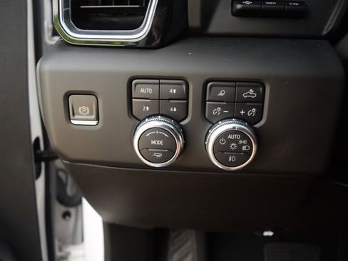 Used 2023 GMC Sierra 1500 Denali AWD/4WD image 7