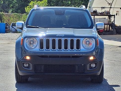 Used 2017 Jeep Renegade Limited FWD image 2