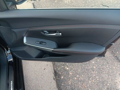 New 2025 Nissan Sentra SR w/ Midnight Edition image 27